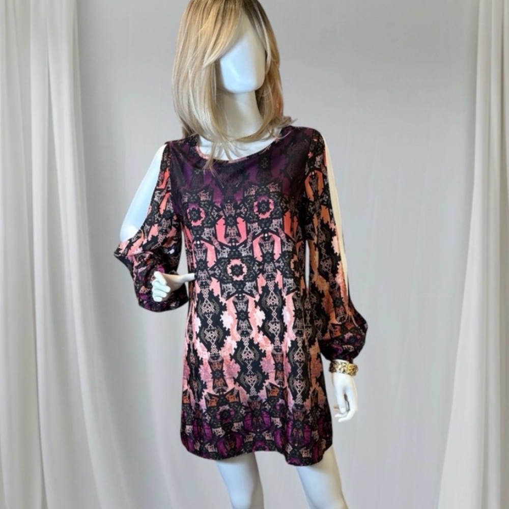 Romeo & Juliet Couture Purple and Pink Sheath Dress with Cold Shoulder